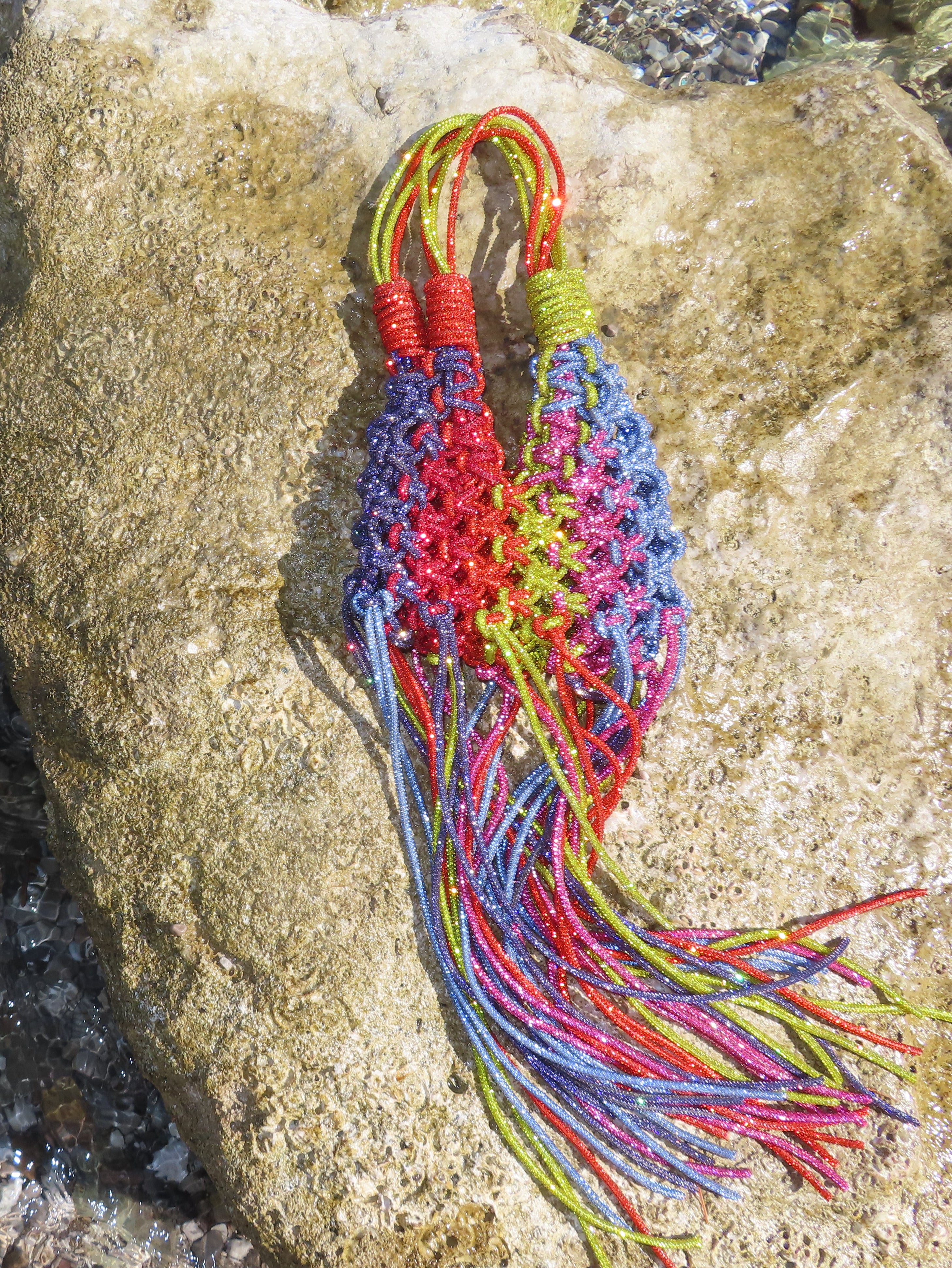 MAGNIFIQUE media con frange multicolor